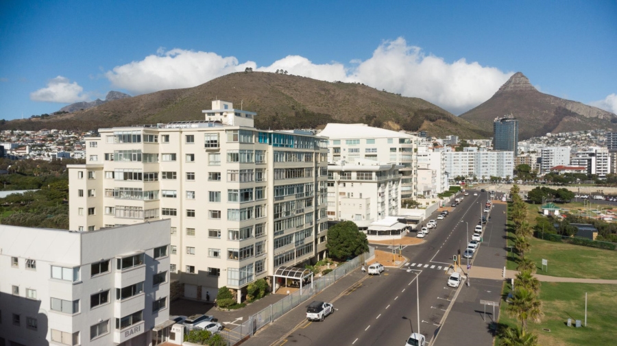 1 Bedroom Property for Sale in Mouille Point Western Cape